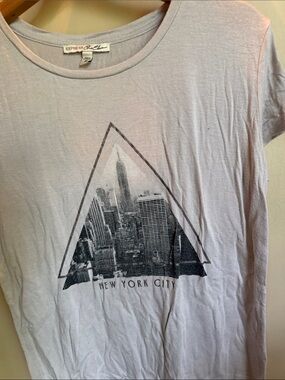 Express Lavender Short Sleeve Tee with Black New York City Graphic